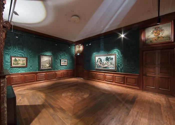 阿芬汉普郡酒店 4*