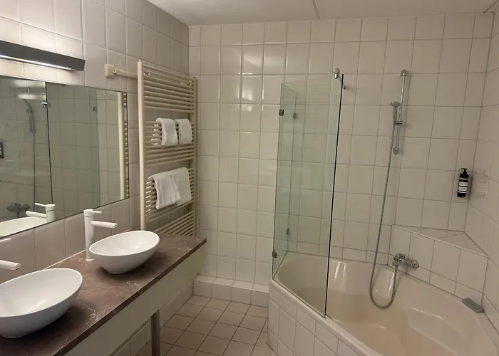 阿芬汉普郡酒店 4*