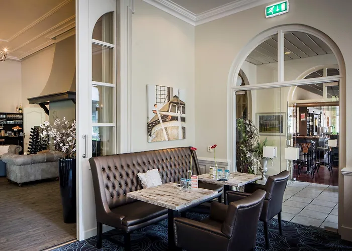 阿芬汉普郡酒店 4*