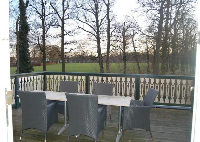 阿芬汉普郡酒店 4* 鲁乌罗