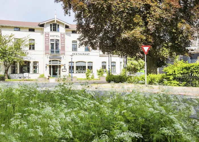 阿芬汉普郡酒店 4* 鲁乌罗