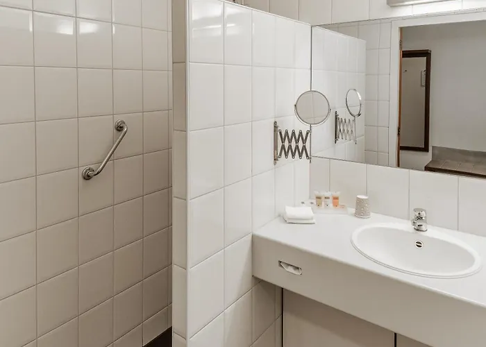 Hampshire - Avenarius فندق رورلو